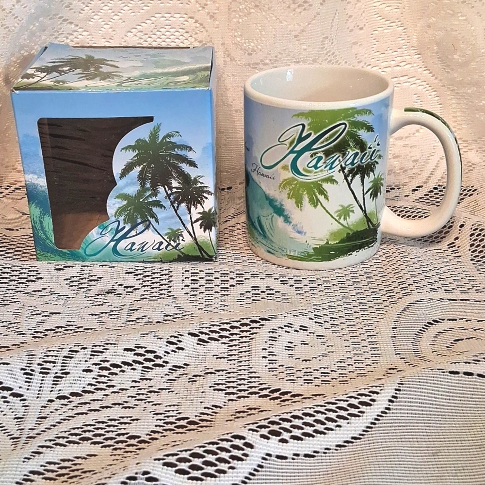Hawaii State Mug with Map & Palm Trees Never Used 3994